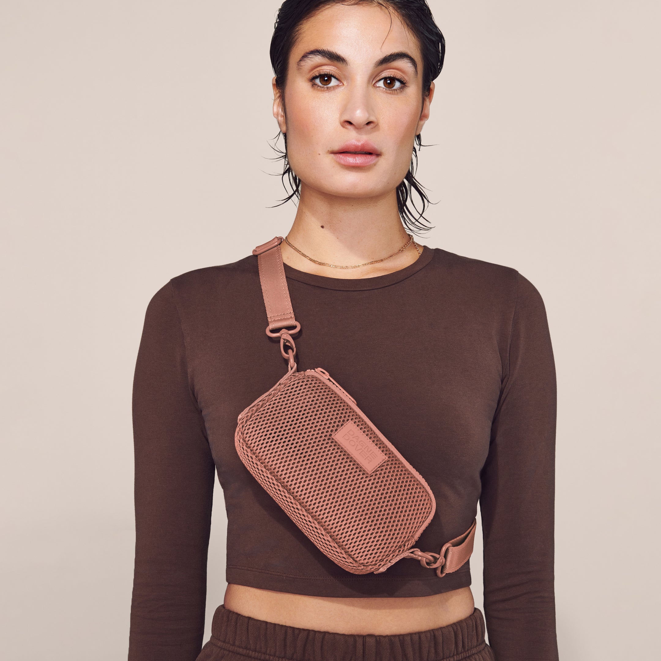 Mara Phone Sling in Warm Dust Air Mesh - Image 7