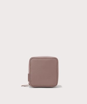 Arlo Tech Organizer in Dune. Small