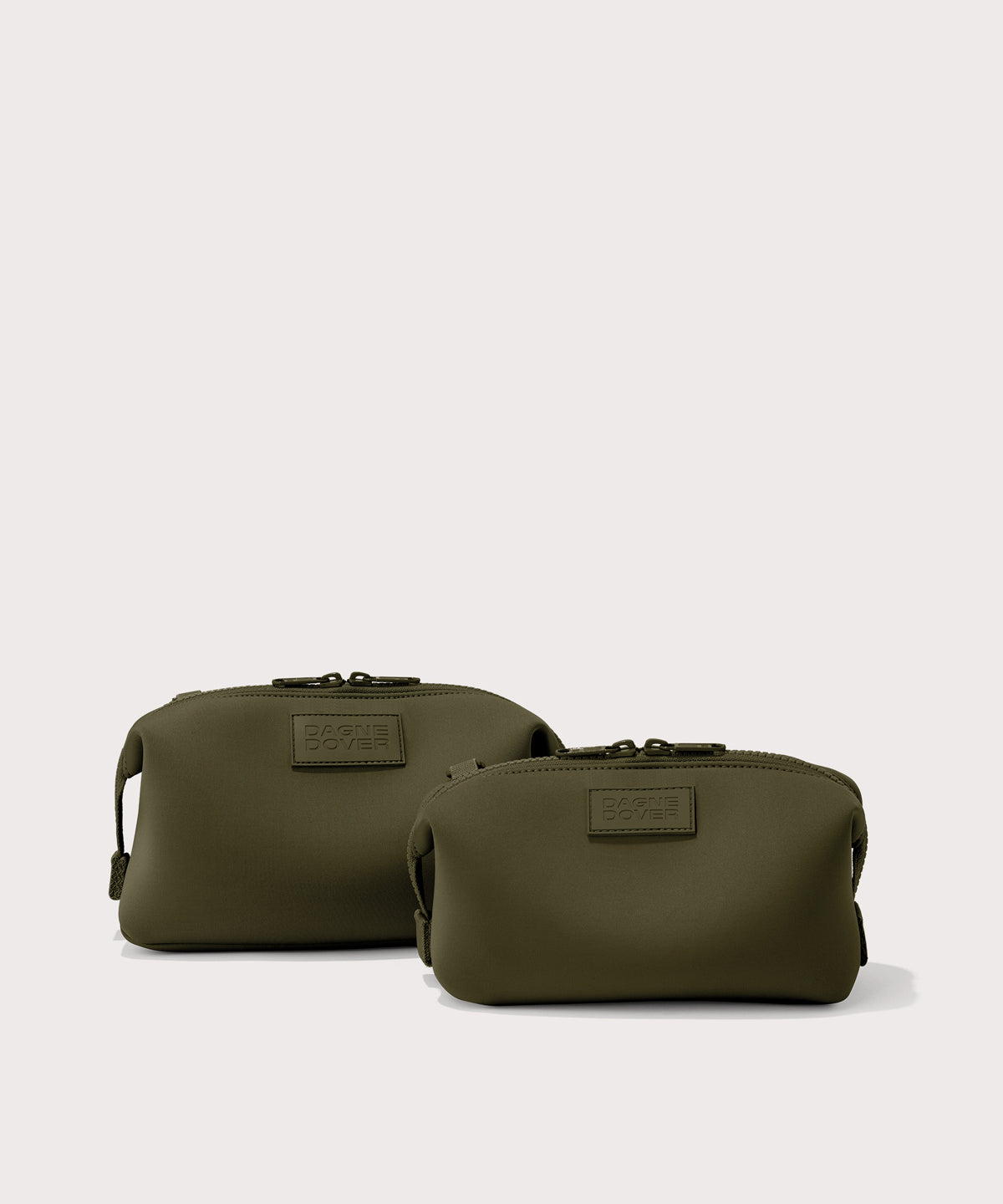 Hunter Toiletry Bag in Dark Moss. Small - Image 3