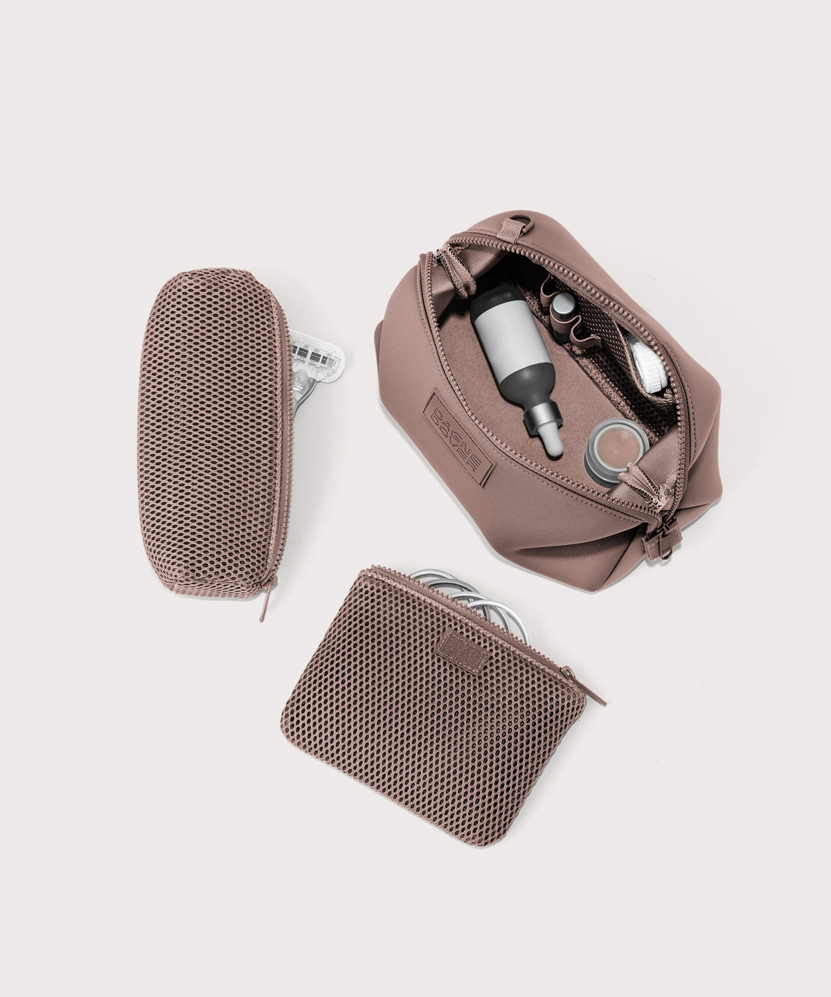 Hunter Toiletry Bag in Dune. Large - Image 2