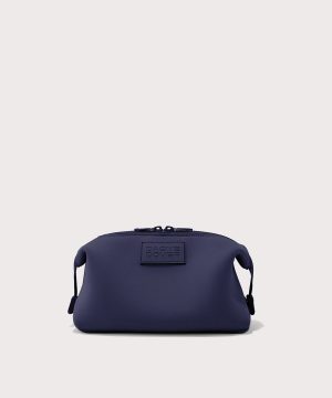 Hunter Toiletry Bag in Storm. Large