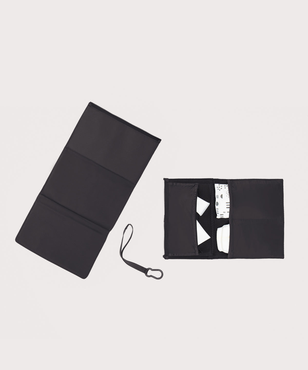 Joey Changing Kit in Onyx - Image 3