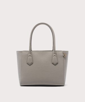 Signature Tote in Bleecker Blush. Classic