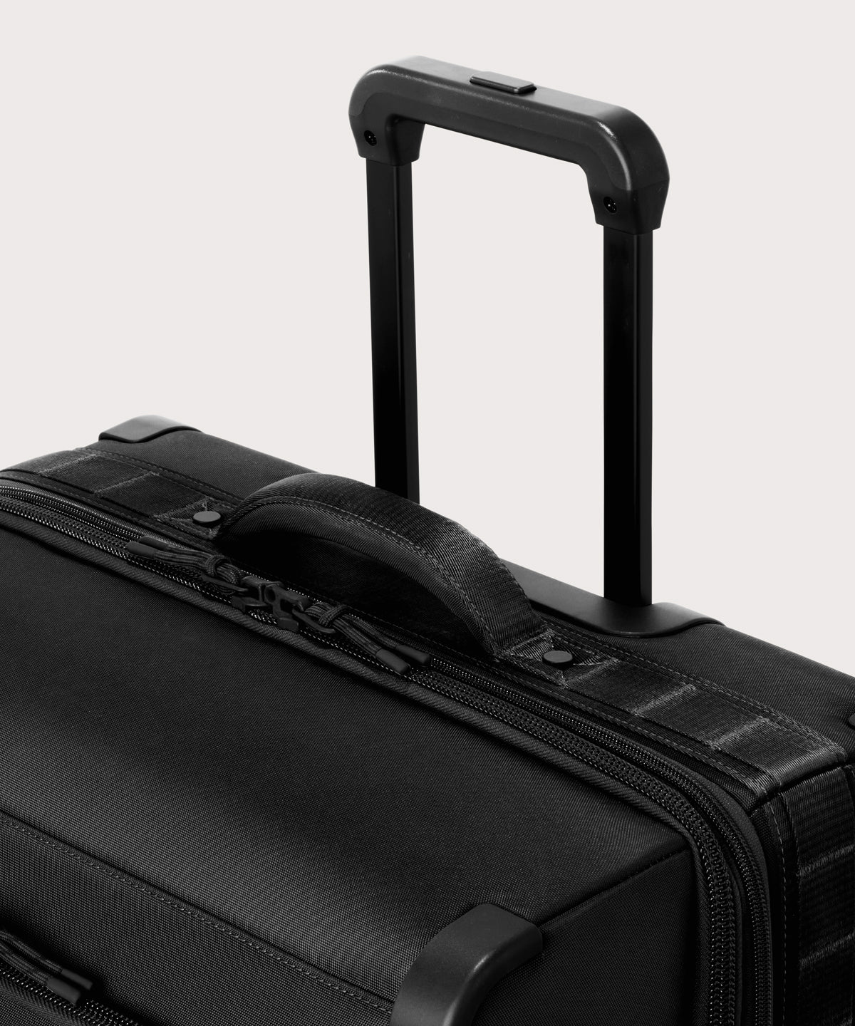 Sydney Checked Luggage in Onyx. Larger - 28.5 inch - Image 9