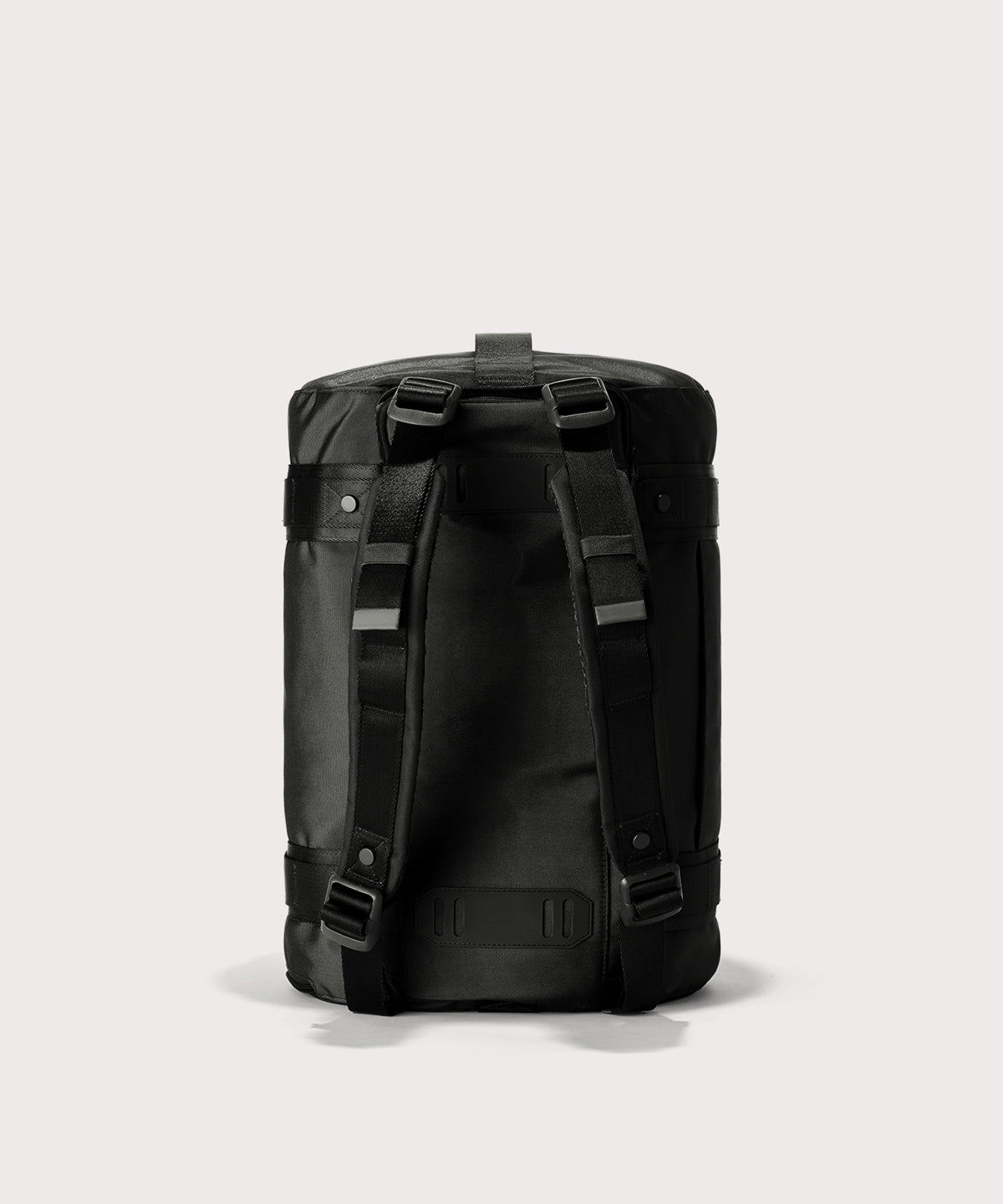 Denver Convertible Duffle in Onyx. Medium - Image 6