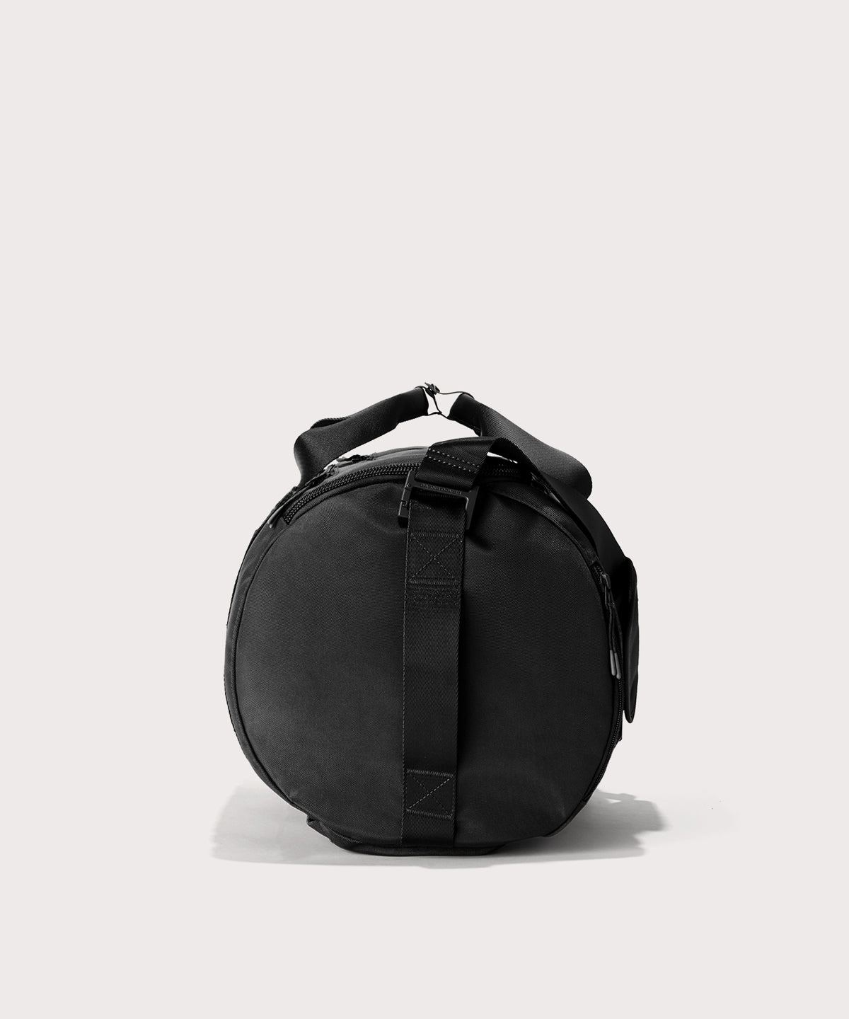 Denver Convertible Duffle in Onyx. Medium - Image 7