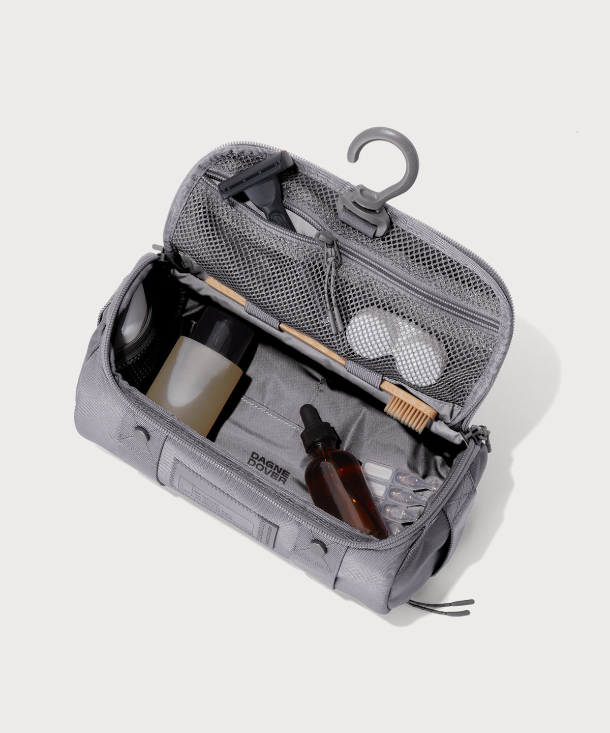 Seoul Dopp Kit in Ash. Large - Image 2
