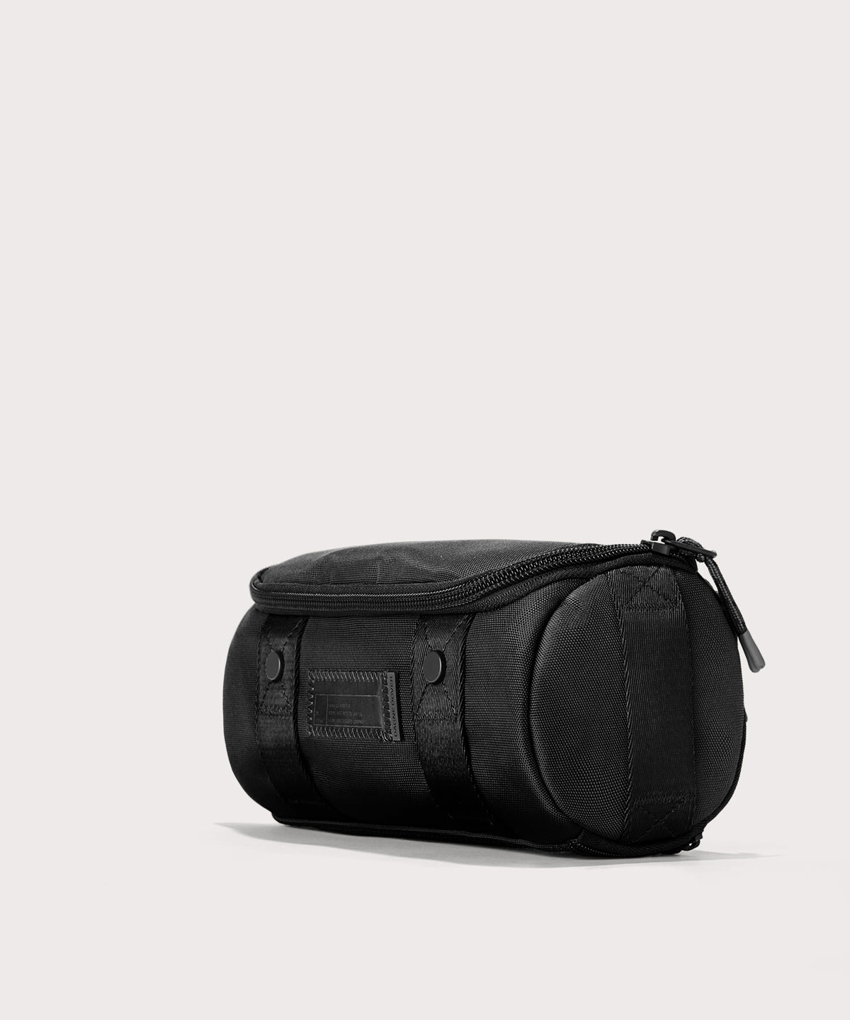 Seoul Dopp Kit in Onyx. Small - Image 3